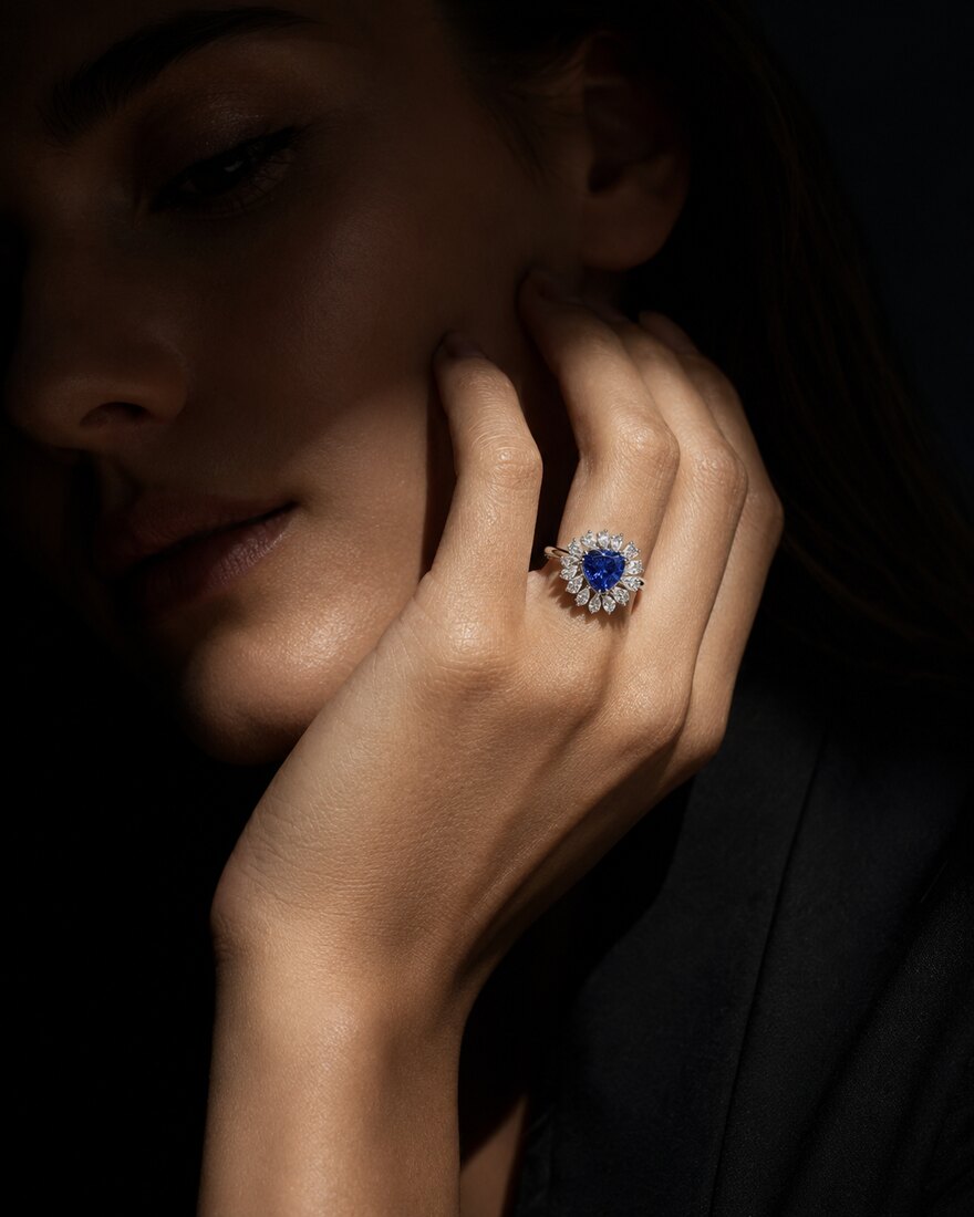 Anello con Tanzanite e Diamanti 4